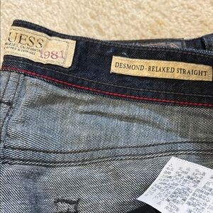 GUESS Desmond Relaxed Straight Jeans - Blue